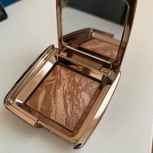 Hourglass Bronzer